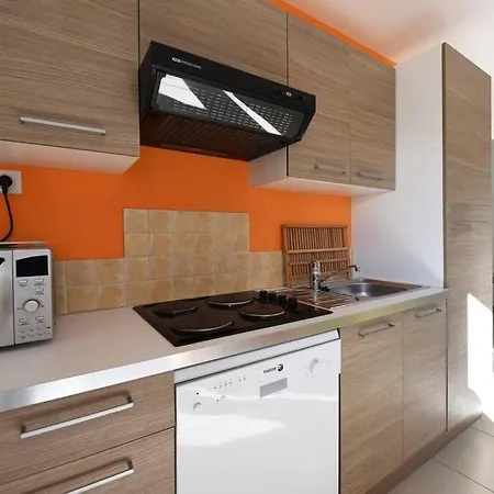 Maison Calme Avec Jardin Et Parking A 15mn De La La Grande Motte Ou Le Grau Du Roi בית נופש
