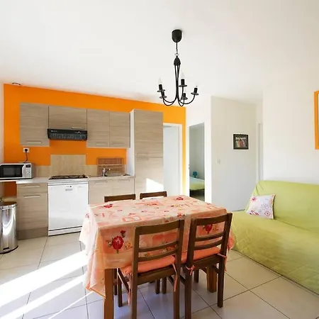 Maison Calme Avec Jardin Et Parking Privés Casa vacanze