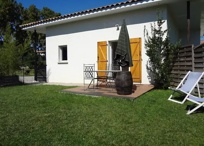 Maison Calme Avec Jardin Et Parking Prives *