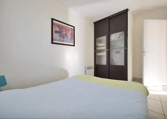 Maison Calme Avec Jardin Et Parking Prives * Marsillargues